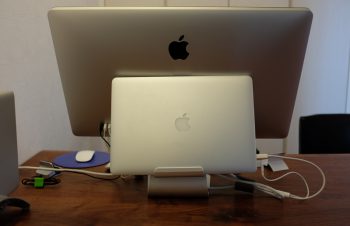 Apple Thunderbolt DisplayとMacBook Proにマッチしたディスプレイスタンド